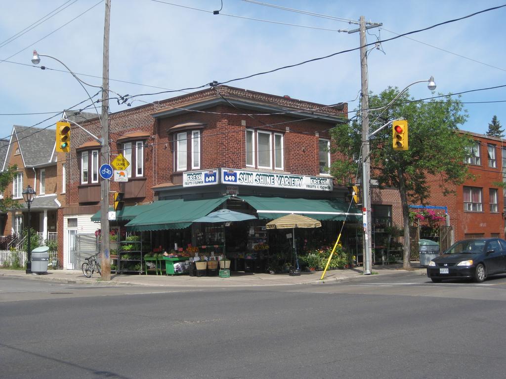 Dovercourt Village Mews Toronto Exteriör bild